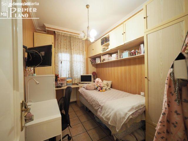 Amplia Casa en el Corazón de Tomelloso con Estilo y Comodidad