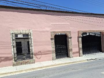 Amplia Casa en RENTA en el Centro de la Ciudad