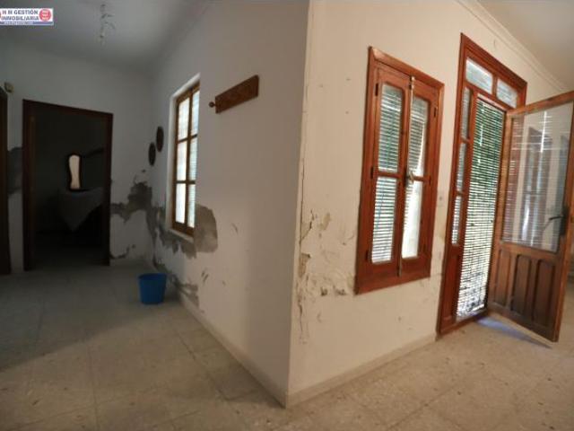 Amplia Casa para Reformar en el Corazón de Quero, Castilla la Mancha