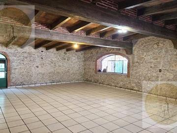 Amplia casa r?stica