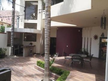 Amplia Casa Residencial con Alberca en Fracc Villantigua SLP