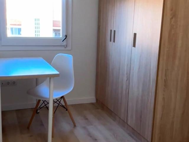 Amplia habitación en alquiler en CAPPONT, Lleida por €350