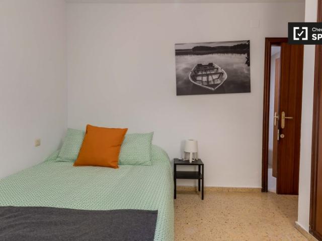 Amplia habitación en alquiler en Ciutat Vella, Valencia