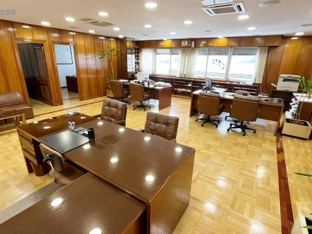 Amplia Oficina en el Corazón de Córdoba Ideal para Empresas