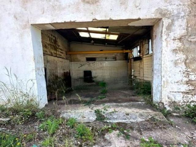 Amplia nave de 1300 metros en alquiler, Astillero