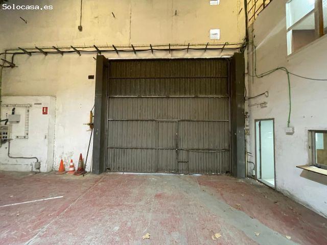 AMPLIA NAVE INDUSTRIAL EN ALQUILER EN EL CENTRO DE ESPARREGUERA