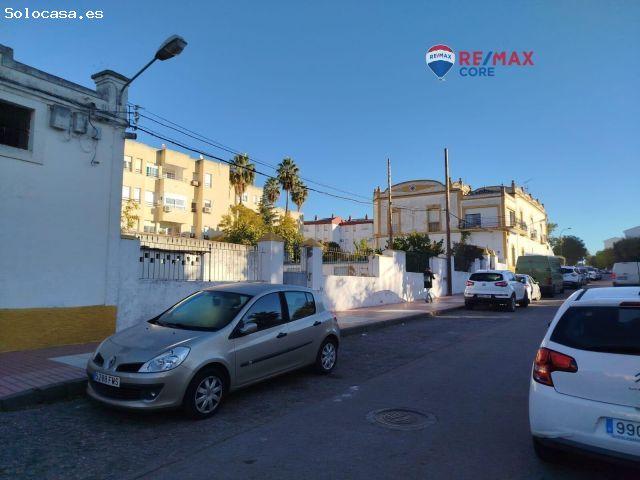 Amplia Parcela Edificable con Potencial Comercial y Residencial