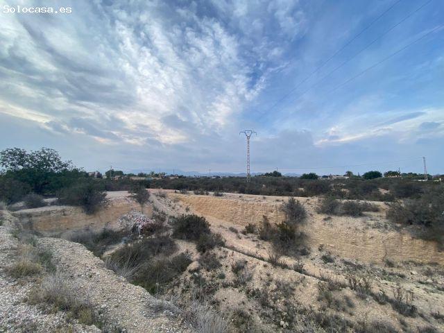 Amplia Parcela en Elche Zona Matola con Vistas Despejadas