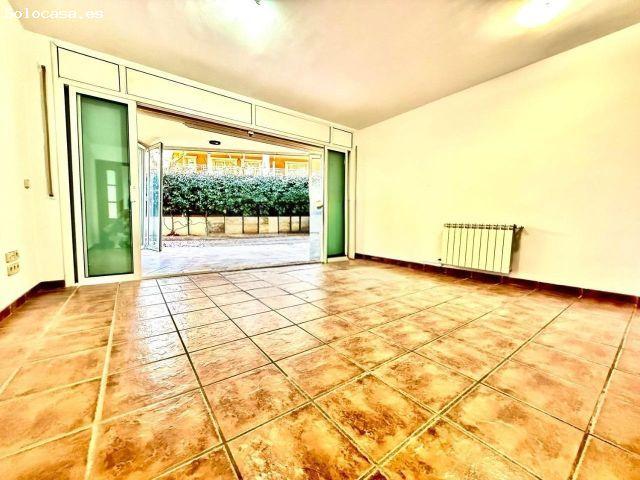 ¡Amplia Planta Baja con jardín y plaza de parking en el centro de Salou!