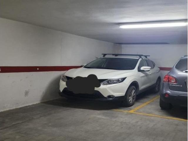 Amplia Plaza de Garaje en Alboraya, Ideal para Aparcar Sin Complicaciones