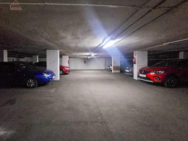 Amplia plaza de garaje en alquiler en calle Jacinto Verdaguer, junto a Marqués de Vadillo