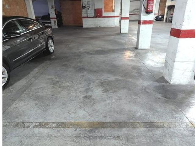 Amplia Plaza de Garaje en Torrevieja a un Precio Inmejorable