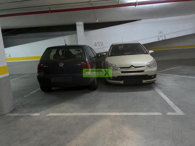 Amplia plaza de garaje para dos coches en Juan Carlos I, Pontevedra