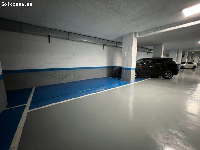 Amplia plaza de garaje privada en venta en pleno corazón de Marbella entre dos columnas sin vecino