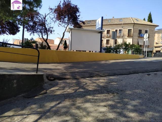 Amplia plaza de garaje