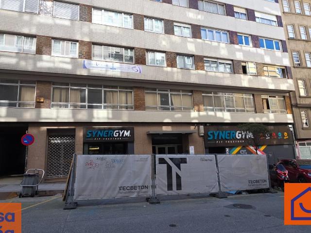 Amplia Primera Planta de 950 m2 en el Corazón de A Coruña – Oportunidad Única