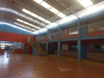 Amplia propiedad comercial pasos metro la florida | espacios por clf 221.00 en La Florida