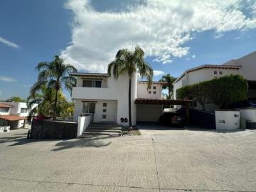 AMPLIA RESIDENCIA EN VENTA EN CONDOMINIO EL FARO, BALCONES DE JURIQUILLA, QUERETARO