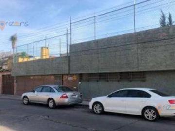 Amplia Residencia para giro Comercial o vivienda Vertical a unos pasos de Av. Carranza SLP
