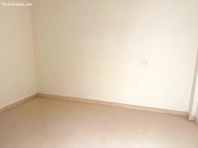 Amplia vivienda con garaje y trastero en Albatera