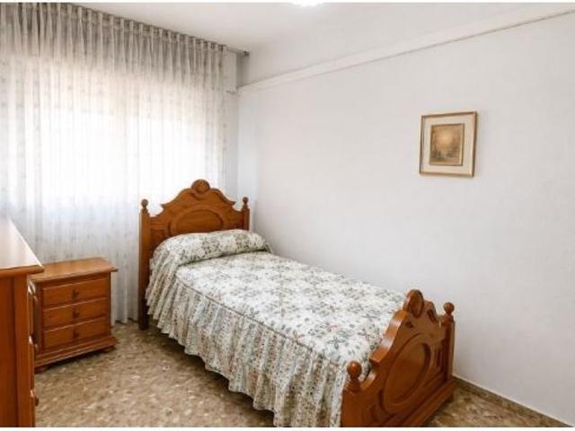 AMPLIA VIVIENDA CON GARAJE EN NUEVA MÁLAGA, UNA DE LAS ZONAS MÁS DEMANDADAS DE LA CIUDAD!