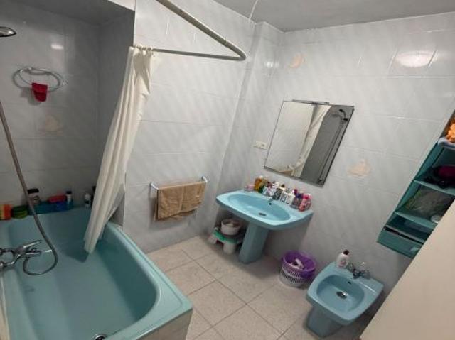 Amplia vivienda con terraza en Avenida Virgen del Carmen, Algeciras