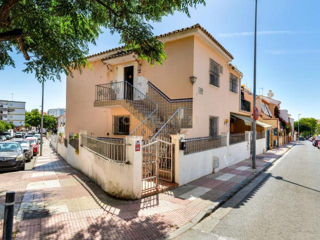 AMPLIA VIVIENDA CON TERRAZAS Y GARAJE EN SAN PEDRO ALCÁNTARA