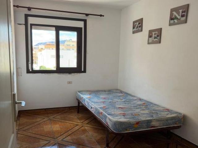 Amplia vivienda de 3 dormitorios con terraza y trastero en Puerto de Santiago