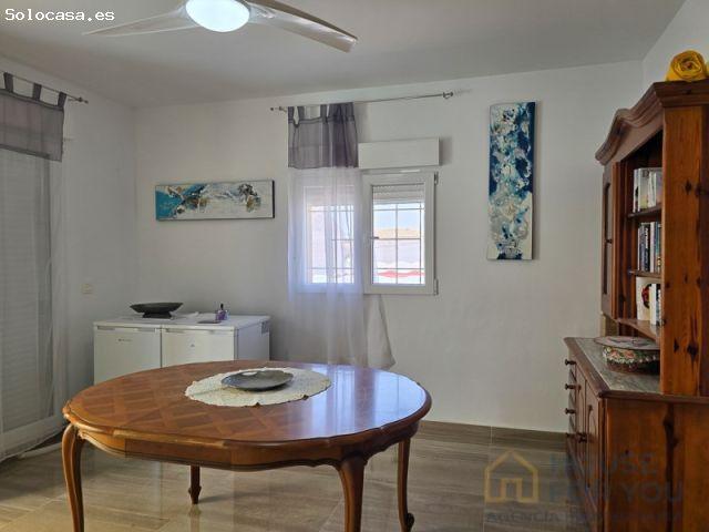 Amplia vivienda de 168 m² en Los Narejos con 5 dormitorios y terraza