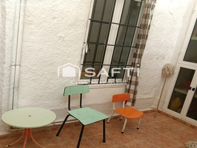 Amplia vivienda de dos plantas en Castilfalé