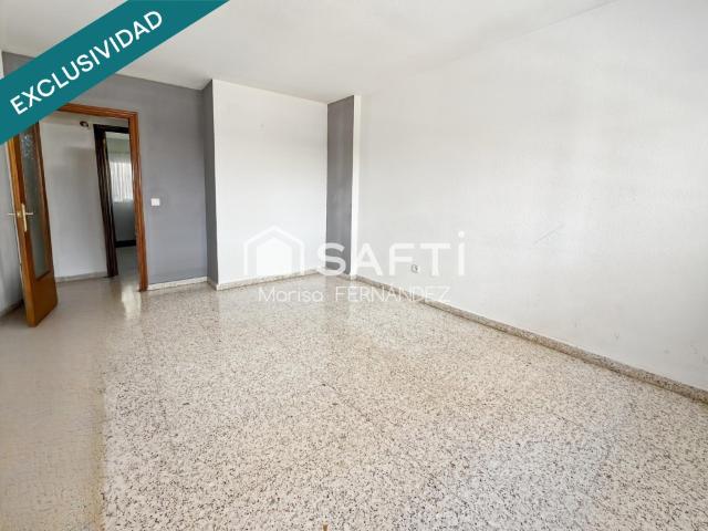 Amplia vivienda de tres dormitorios en una de las zonas más cómodas y consolidadas de Alicante