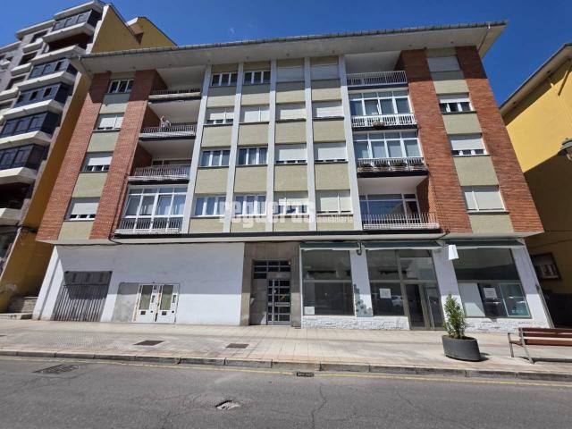 AMPLIA VIVIENDA EN ALQUILER EN EL CENTRO DE AVILÉS CON DOS PLAZAS DE GARAJE