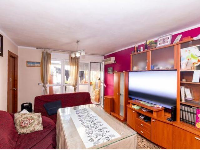AMPLIA VIVIENDA EN BOLA DE ORO