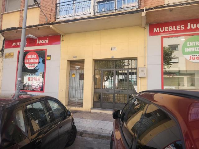 Amplia vivienda en Badajoz para reformar 4 habitaciones