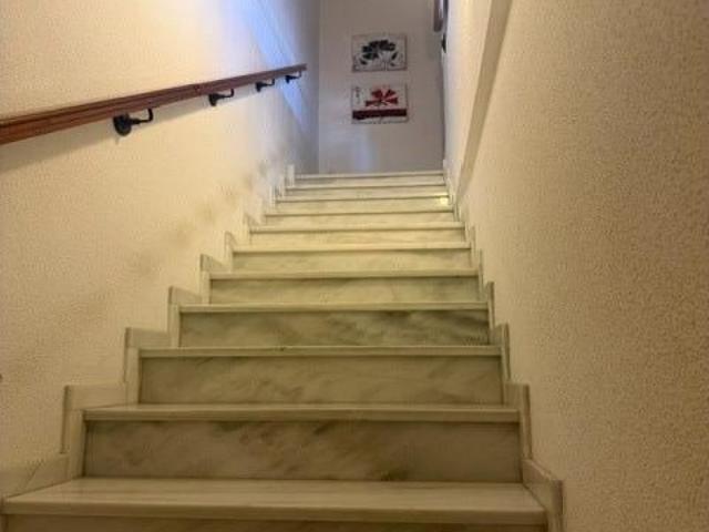 AMPLIA VIVIENDA EN EL CENTRO DE POSADAS CON 3 DORMITOIROIS, 2 BAÑOS y ESPECTACULAR TERRAZA SOLARIUM