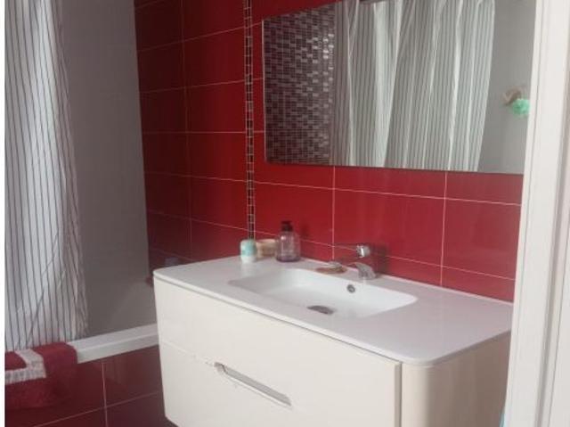 AMPLIA VIVIENDA EN PLENO CENTRO