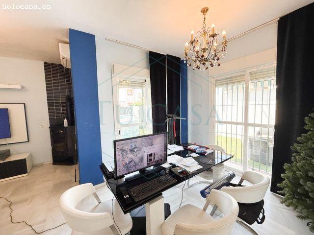 Amplia vivienda en venta en El Almendral: Espacio, confort y potencial