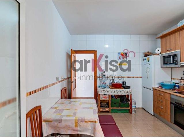 ? Amplia vivienda exterior de 3 dormitorios con garaje y trastero en Santa María del Águila El Ejid