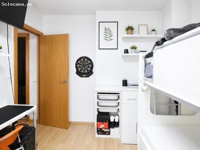 Amplia vivienda seminueva con dos terrazas, zona comunitaria y dos plazas de parking opcionales en l