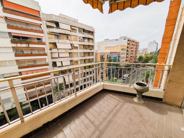 Amplia vivienda para reformar en pleno centro de Gandía