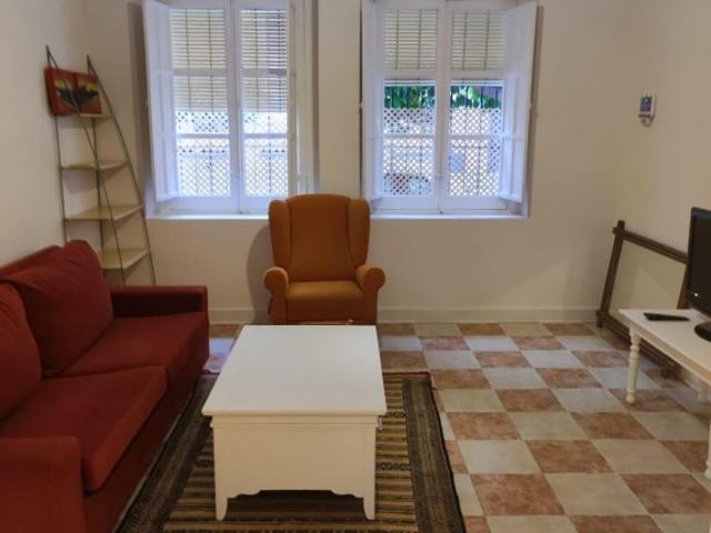 Amplia vivienda reformada junto Avenida de La Palmera!