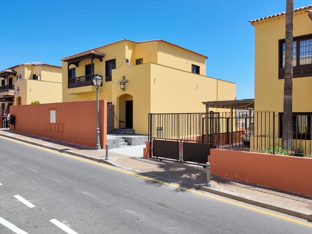 Amplia Villa con Vistas al Mar, con Hasta 3 Viviendas Independientes y Excelente Potencial de Rentabilidad en San Blas