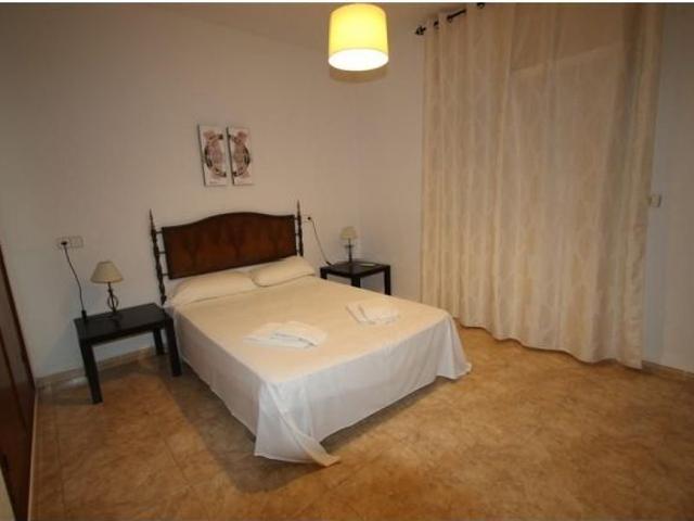 Amplia villa con 4 apartamentos independientes
