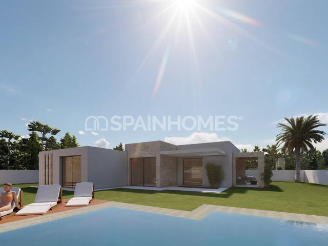 Amplia villa de 3 dormitorios con piscina en Calpe