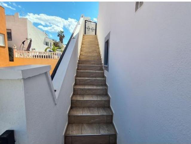 Amplia villa de 6 dormitorios con piscina privada en Blue Lagoon