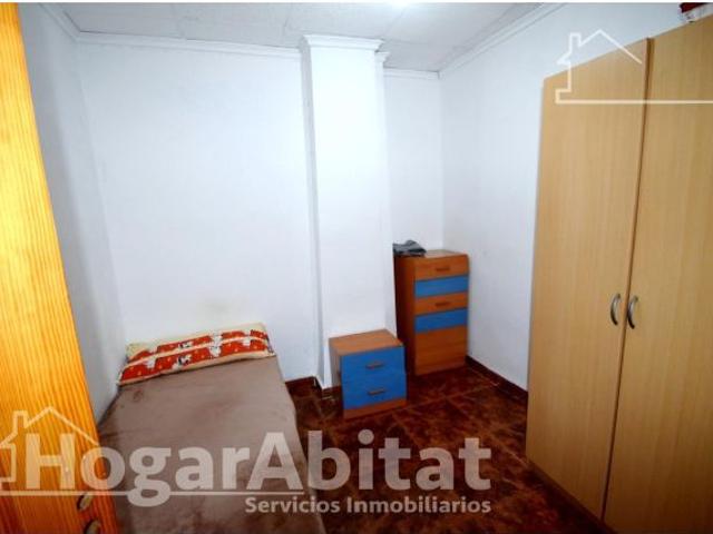 AMPLIA Y LUMINOSA CASA CON TERRAZA Y TRASTERO