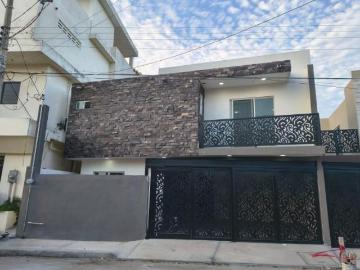 Amplia y Moderna Casa