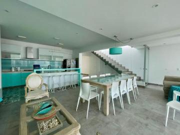 Hermosa amplia y decorada casa de playa en Coral, Asia