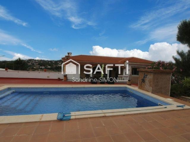 Amplia y preciosa casa con 2 piscinas, 2 viviendas lista para entrar a disfrutar!