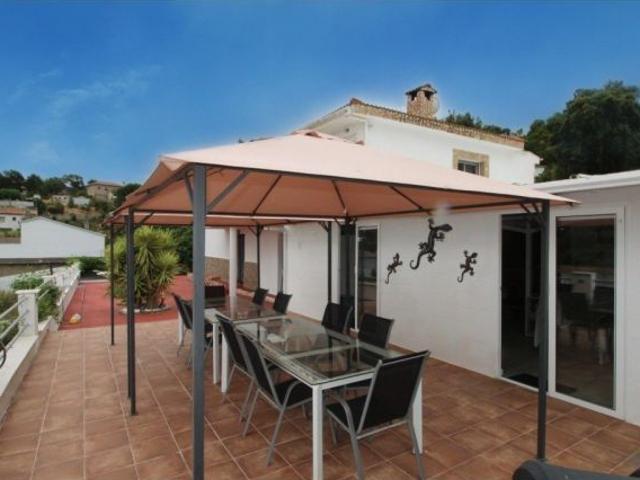 Amplia y preciosa casa con 2 piscinas, 2 viviendas lista para entrar a disfrutar!